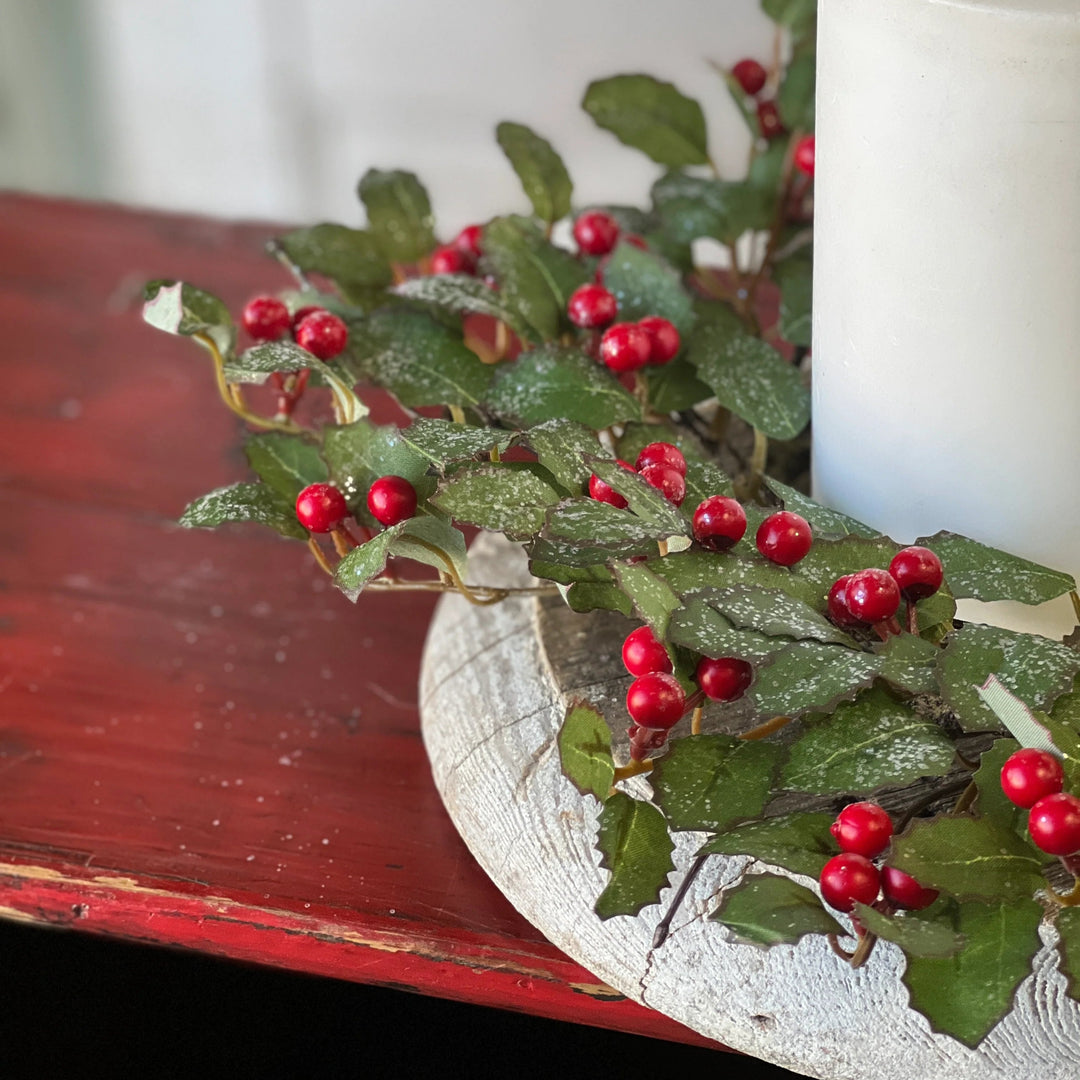 Holly Sparkle Candle Ring