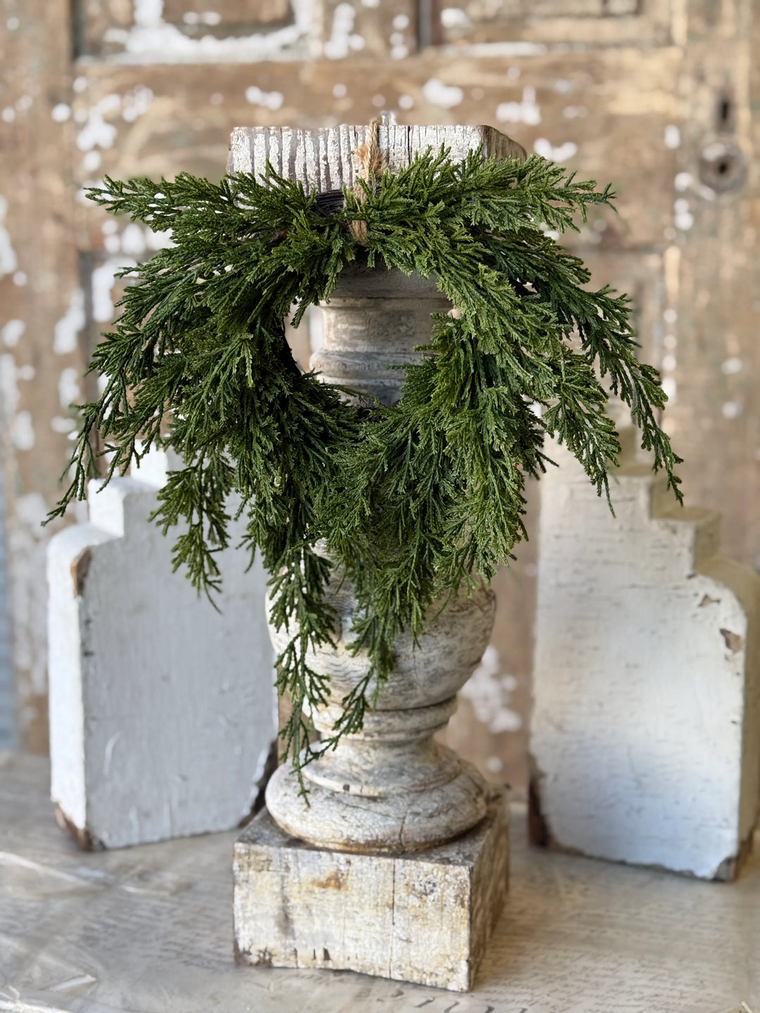 Woodland Cedar Mini Hanging Wreath