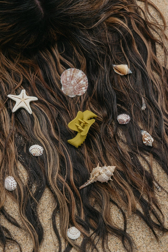 Kaxi Wavy Mini Hold Everything Claw