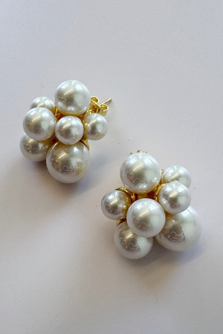 Pearl Cluster Stud