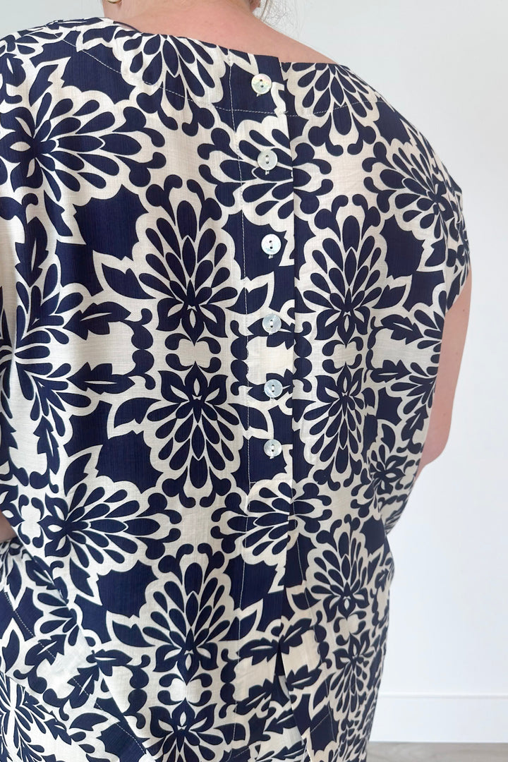 Sweetest Statement Top Curvy