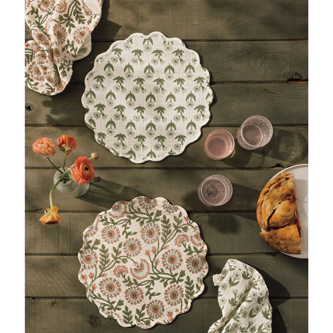 Bloom Scalloped Placemat