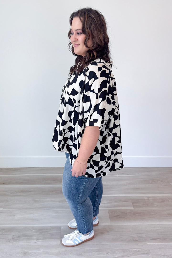 Elegance Awaits Top Curvy