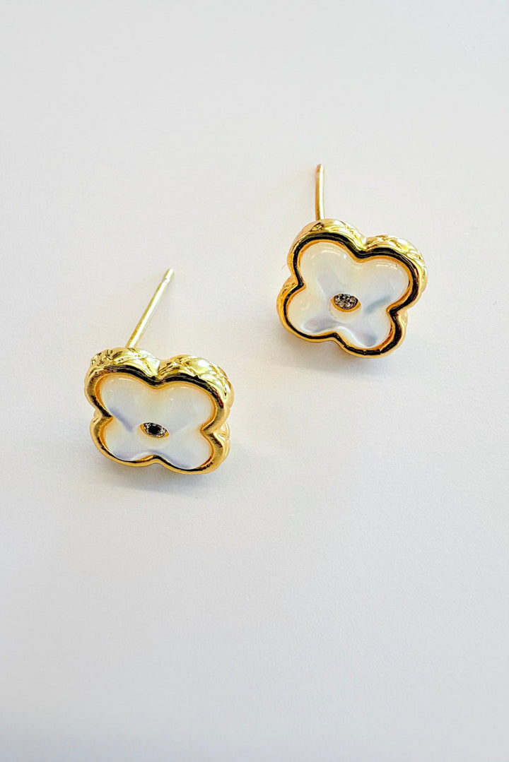 Clover Shape Stud