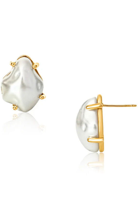 Ellie Vail Willa Oversized Baroque Pearl Earring