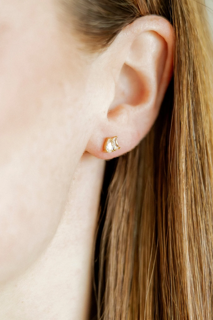 Linny Co Maren Screwback Stud Earrings