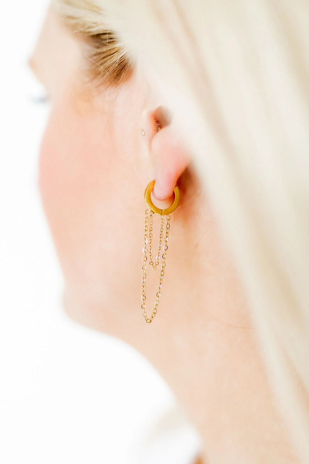 Linny Co Gwen Huggie Earrings