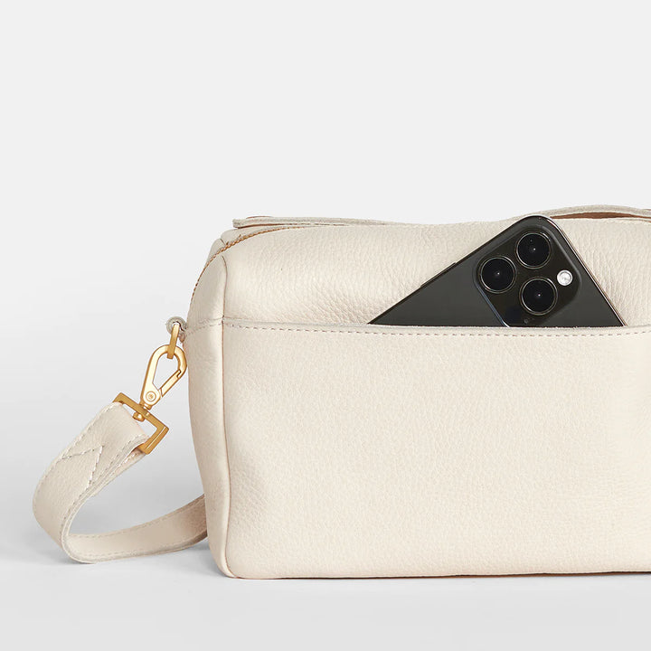 Evan Crossbody - Calla Lily White / Brushed Gold