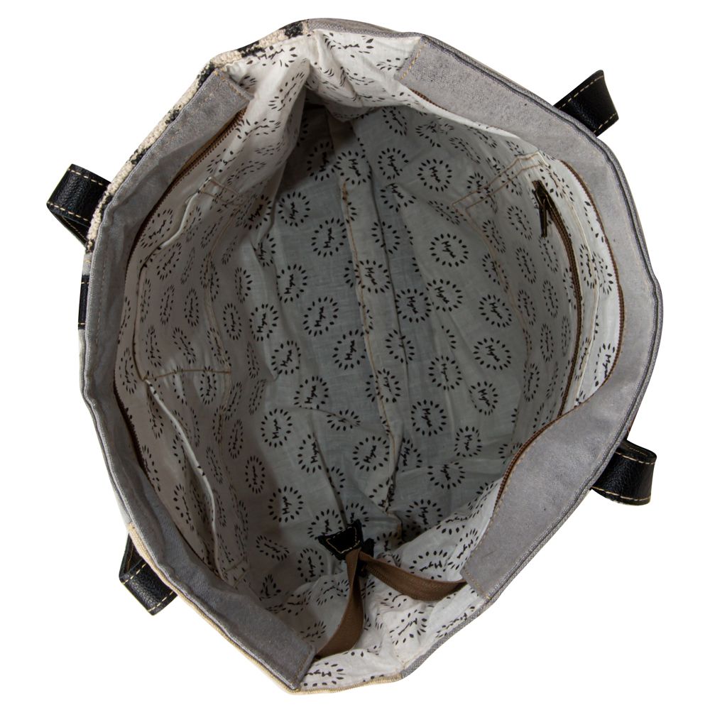 Myra - Globetrotter Patch Tote Bag