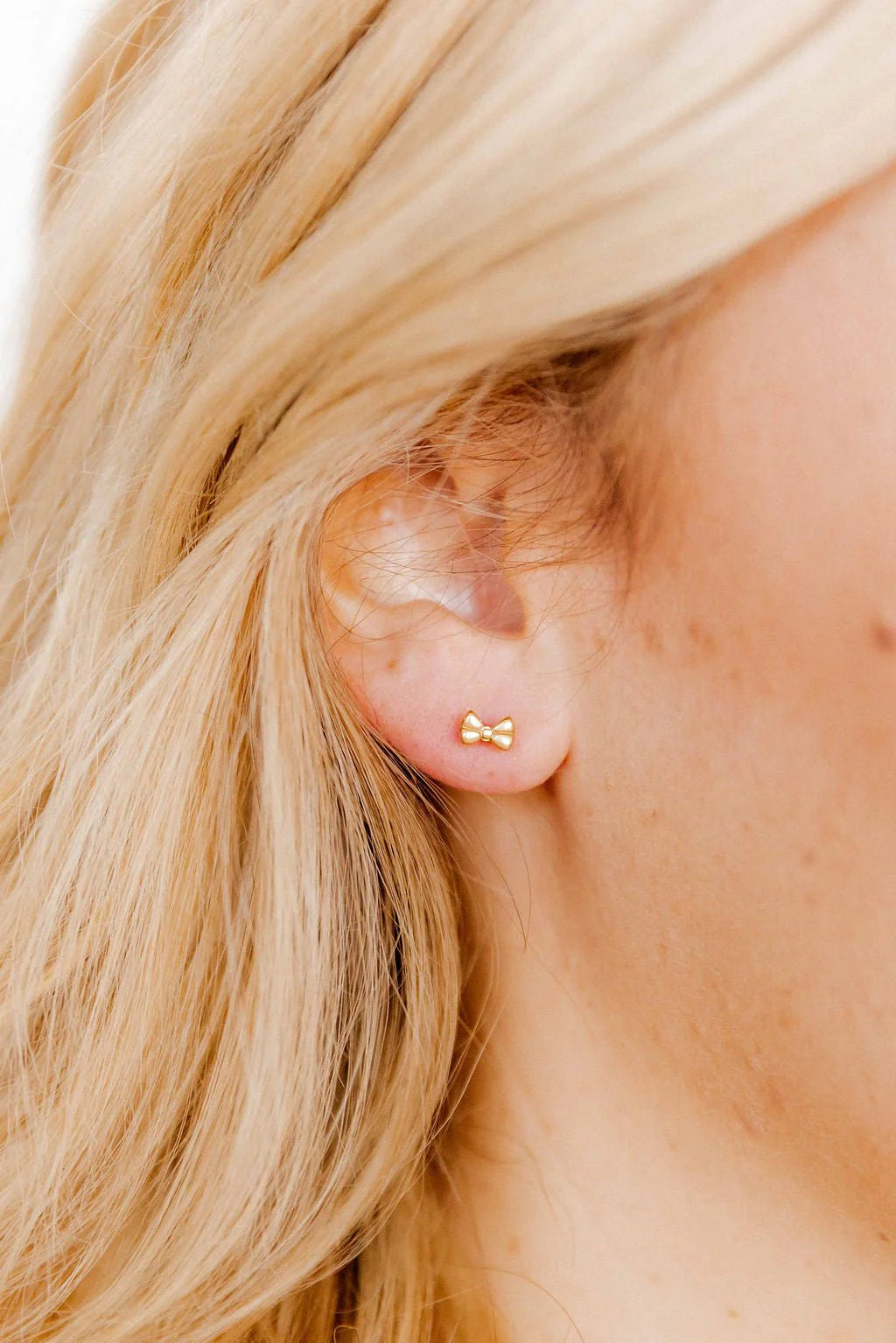 Tori Studs