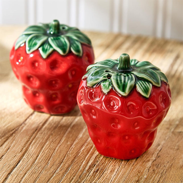 Very Berry Strawberry Salt & Pepper Shaker Set