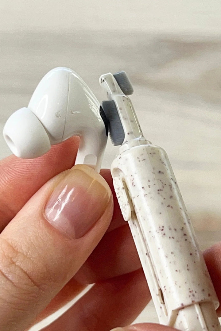 Teenie Weenie Earbud Cleanie