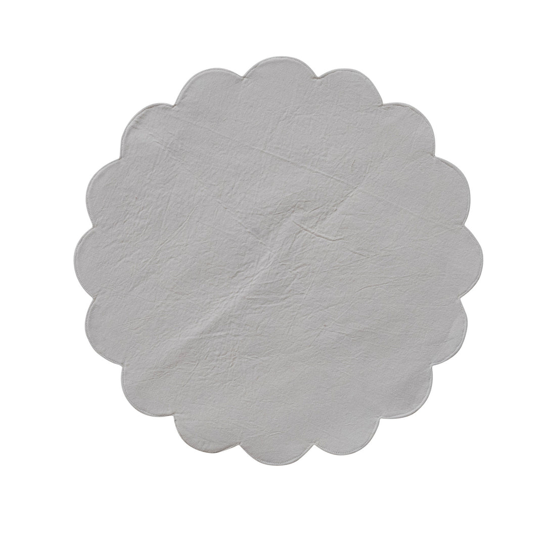 Mistletoe Scalloped Placemat