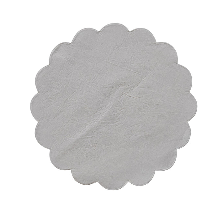 Mistletoe Scalloped Placemat