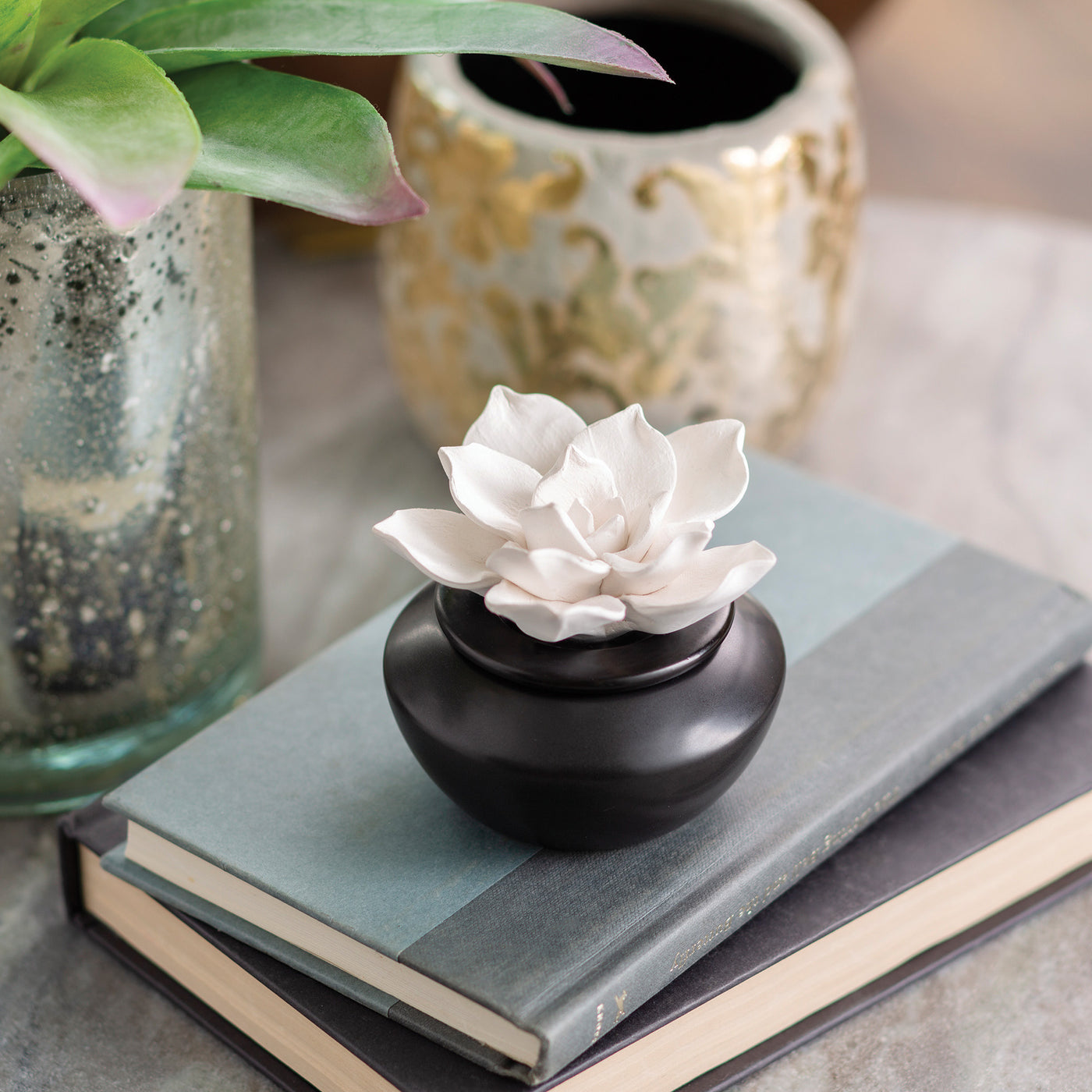 Gardenia Porcelain Oil Diffuser